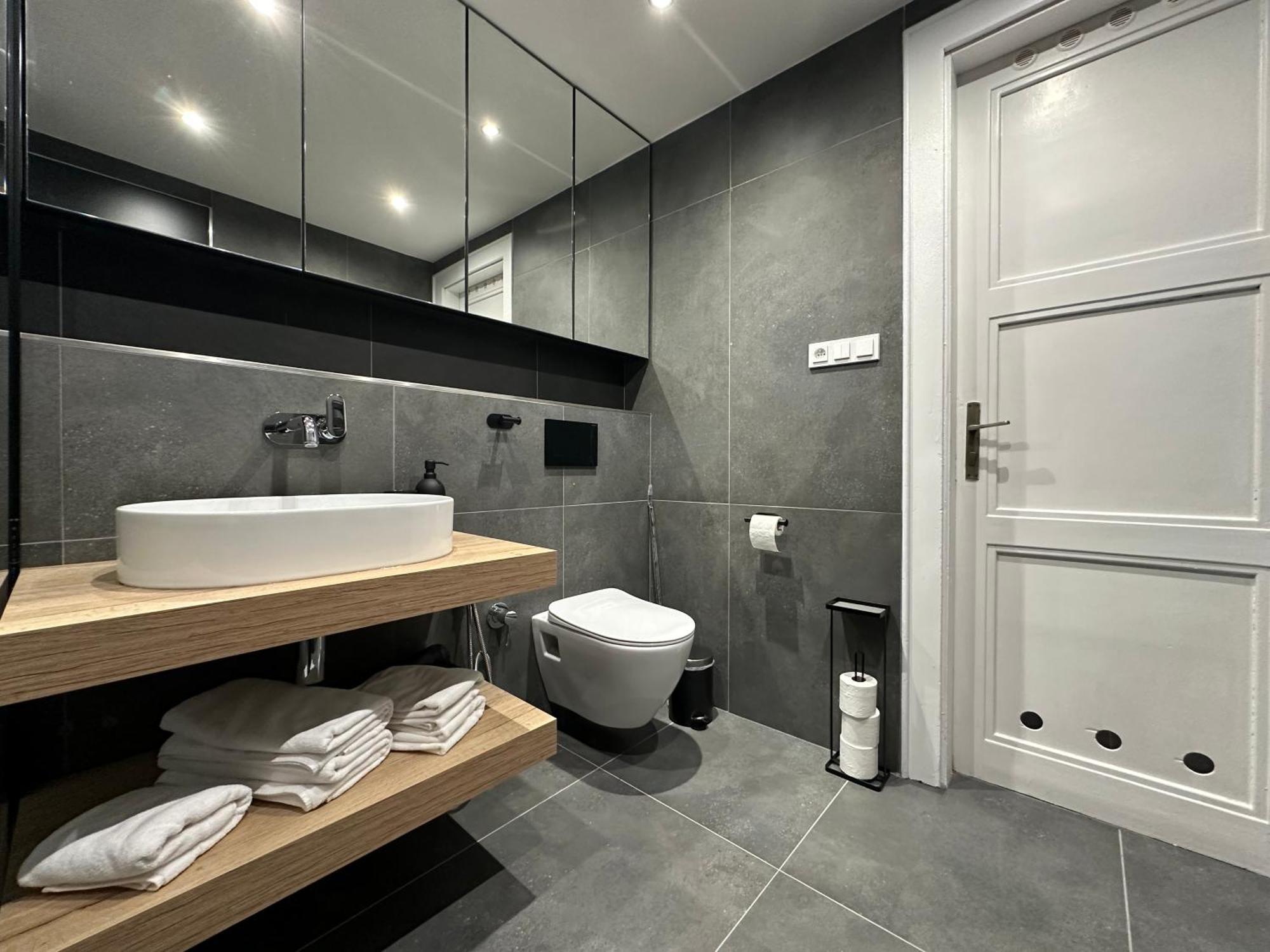 ברנו Botanique Rooms With Sauna By Homester מראה חיצוני תמונה
